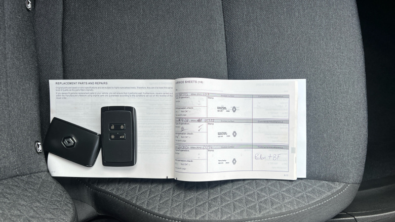 Renault Clio 1.0 TCe 90 Iconic Edition 5dr Petrol Hatchback